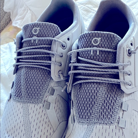 On Running Light Gray Brown Athletic Shoes Sneakers - Picture 3 of 10